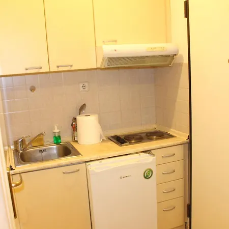 Sleeps 2 With Free Parking 公寓 塞萨洛尼基