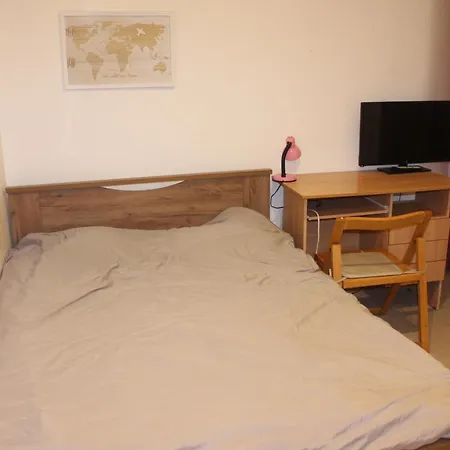 Apartment 1-bedroom Center And Attractions