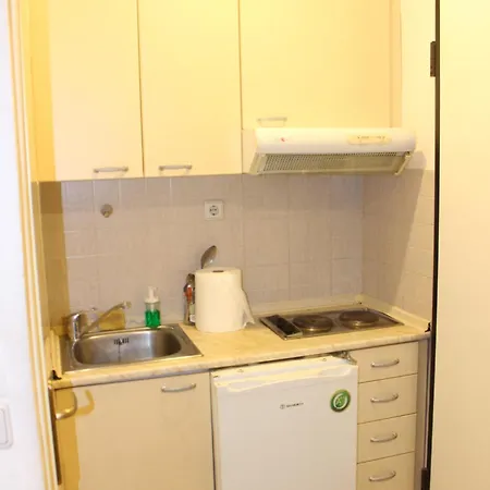 Sleeps 2 With Free Parking 公寓 塞萨洛尼基