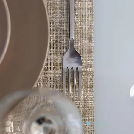 Sleeps 2 With Free Parking 公寓 塞萨洛尼基