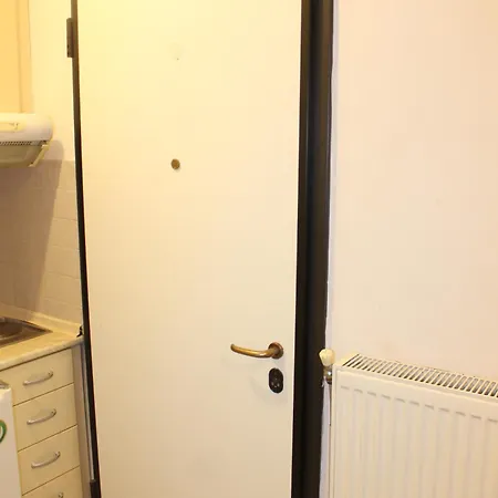 Sleeps 2 With Free Parking 塞萨洛尼基